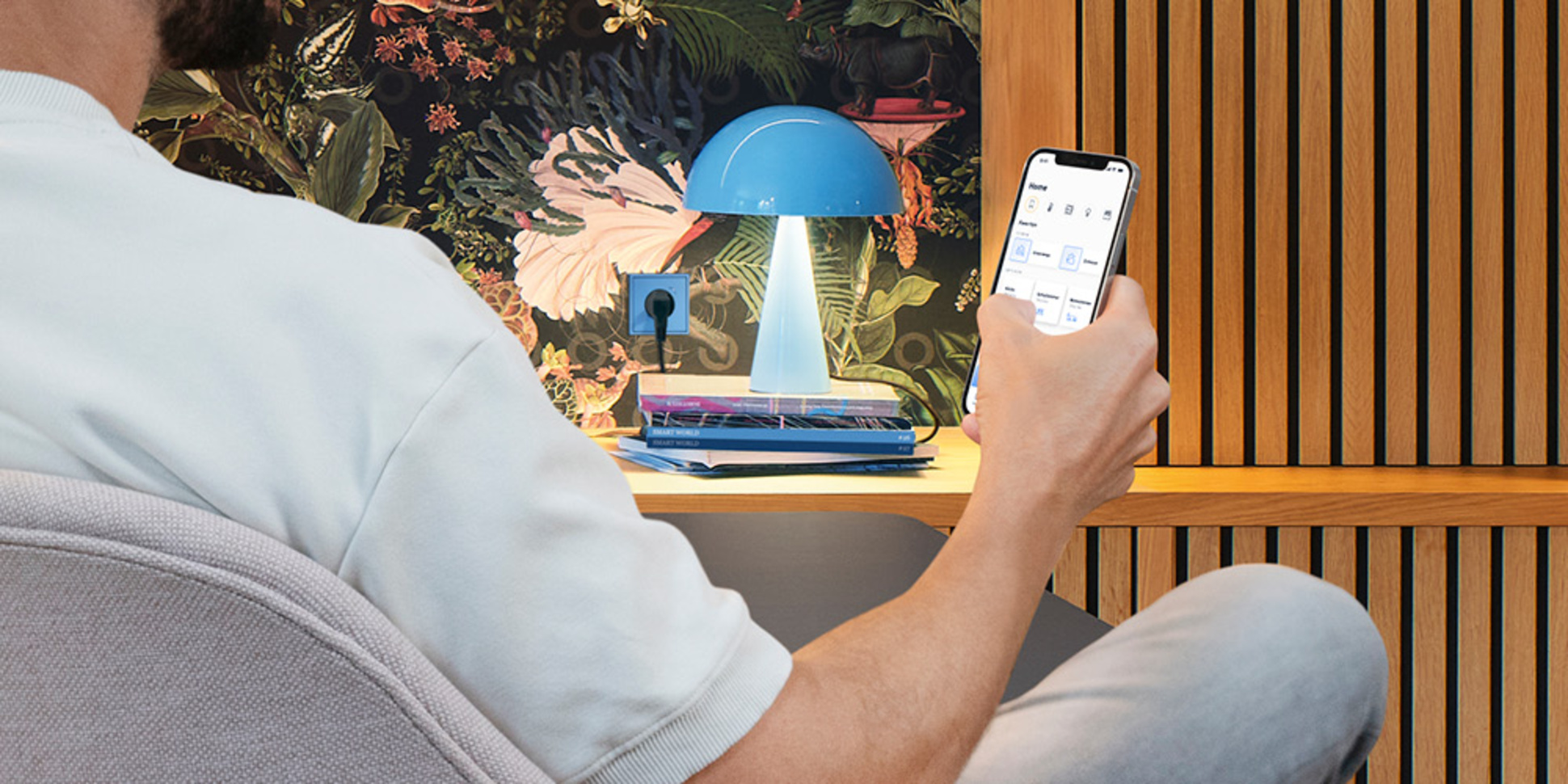 JUNG HOME bei Muster Elektro in Musterstadt